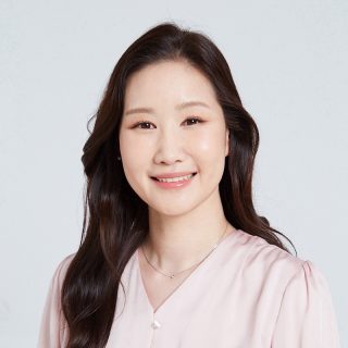 Dr Bonnie Lee